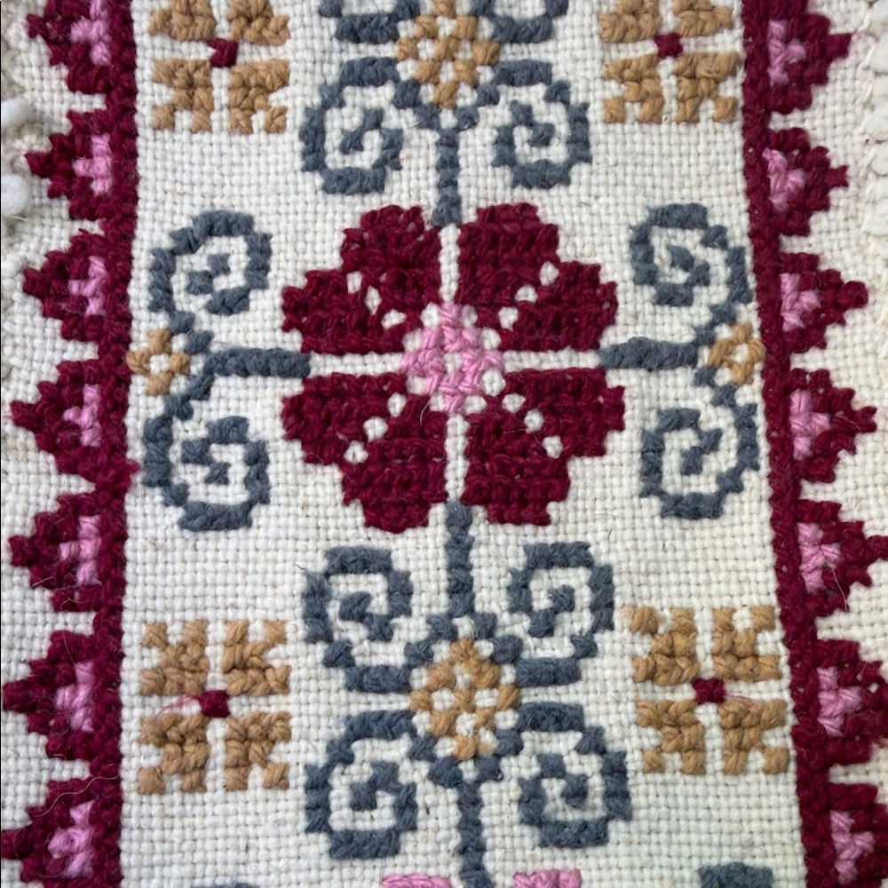 Floral Patterned handmade Table Runner with Fringe - Picture 4 of 7